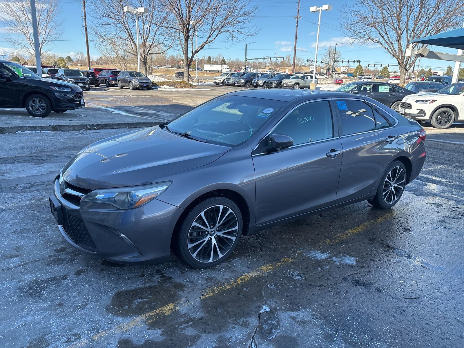 Used 2017 Toyota Camry LE image 2