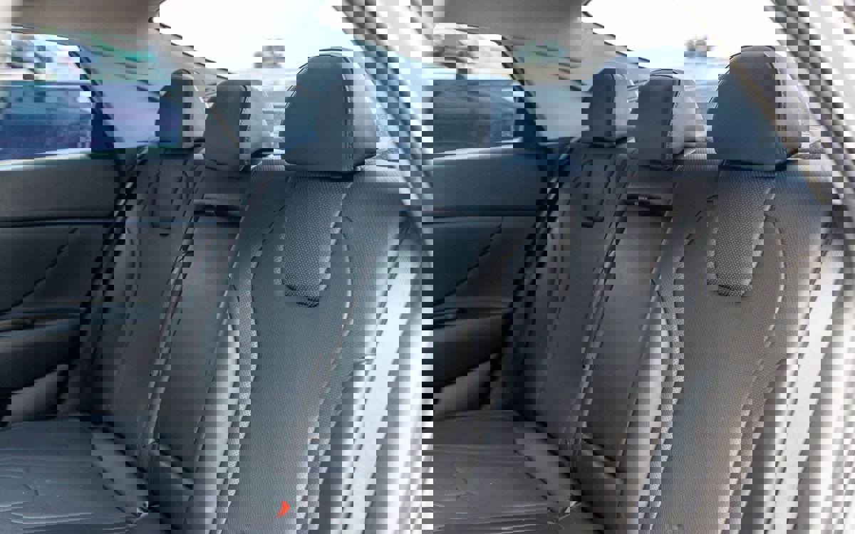 Used 2023 Hyundai Elantra Limited image 8
