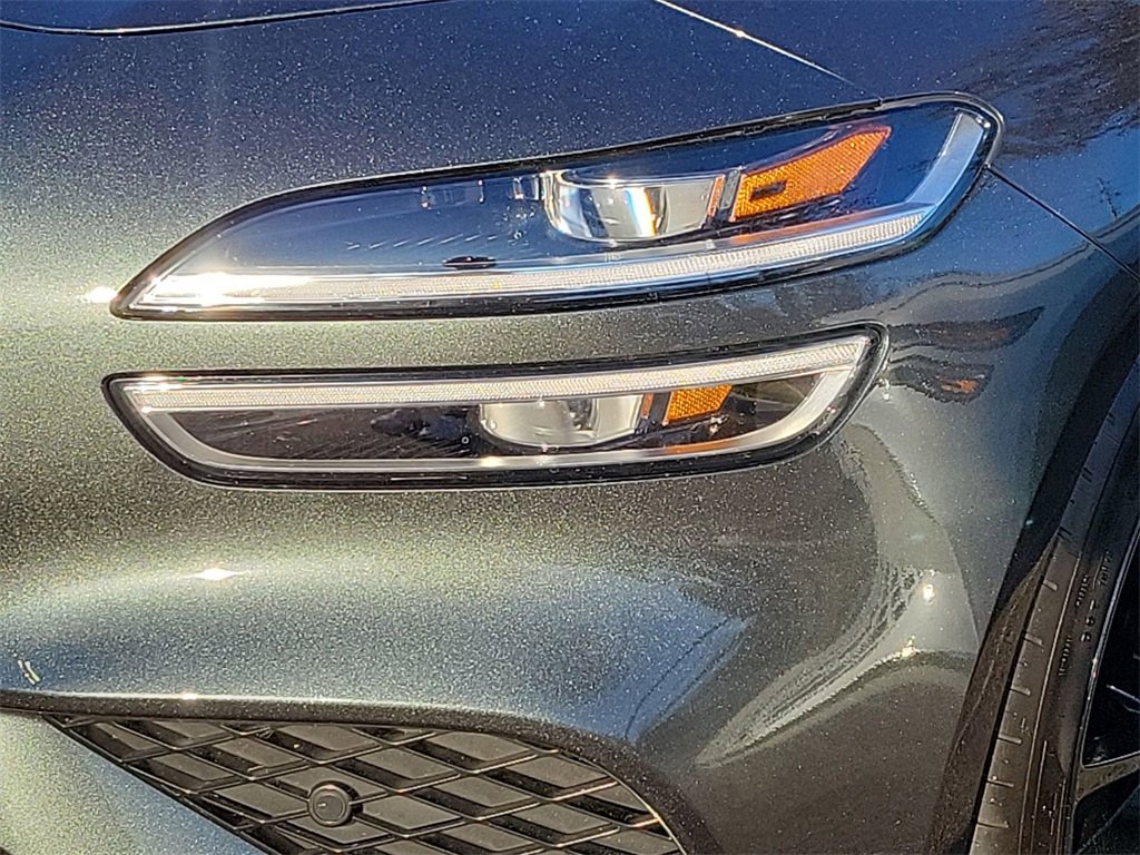 Used 2022 Genesis G70 3.3T image 9