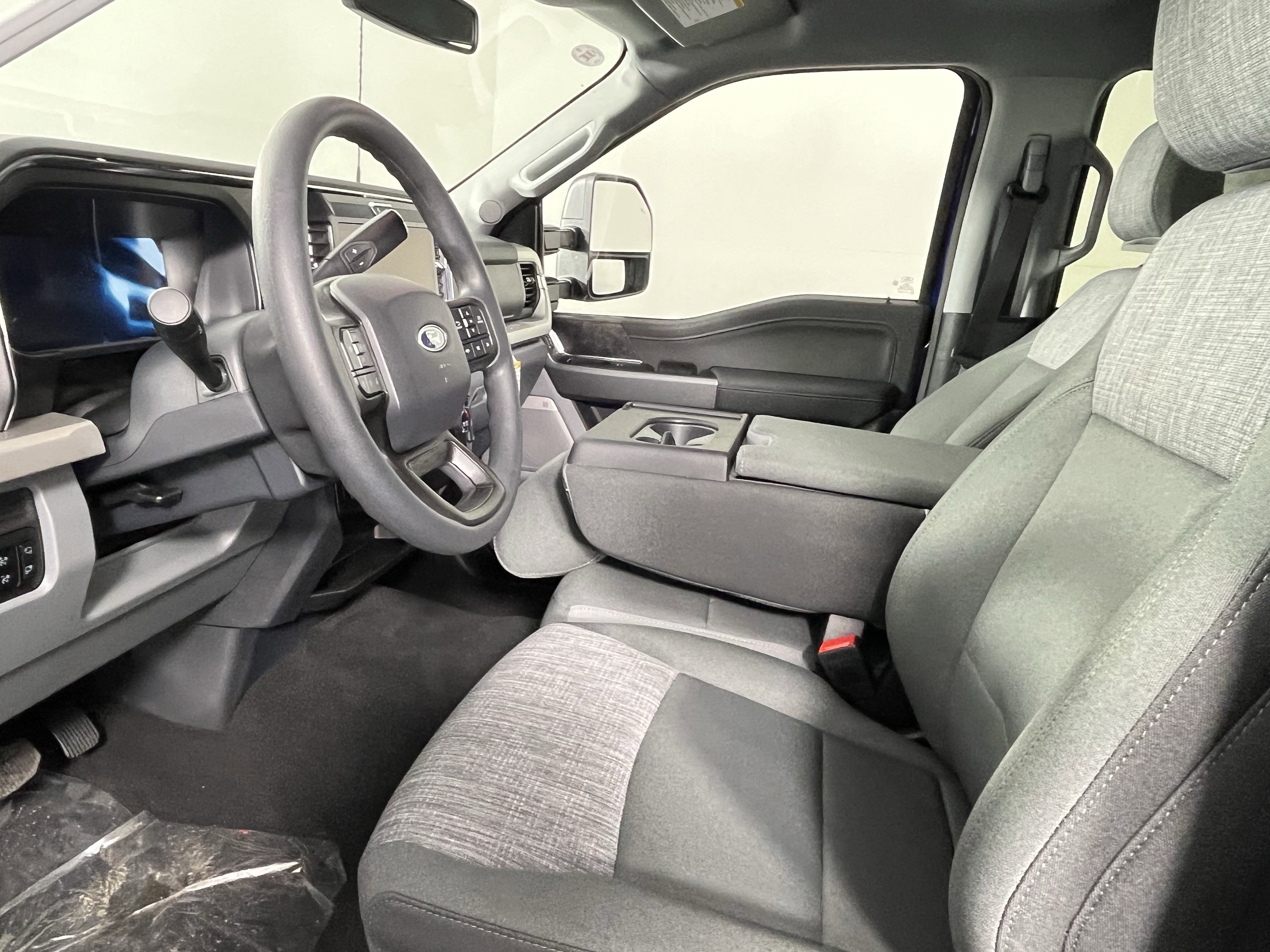 New 2026 Ford F250 XLT w/ XLT Premium Package image 8