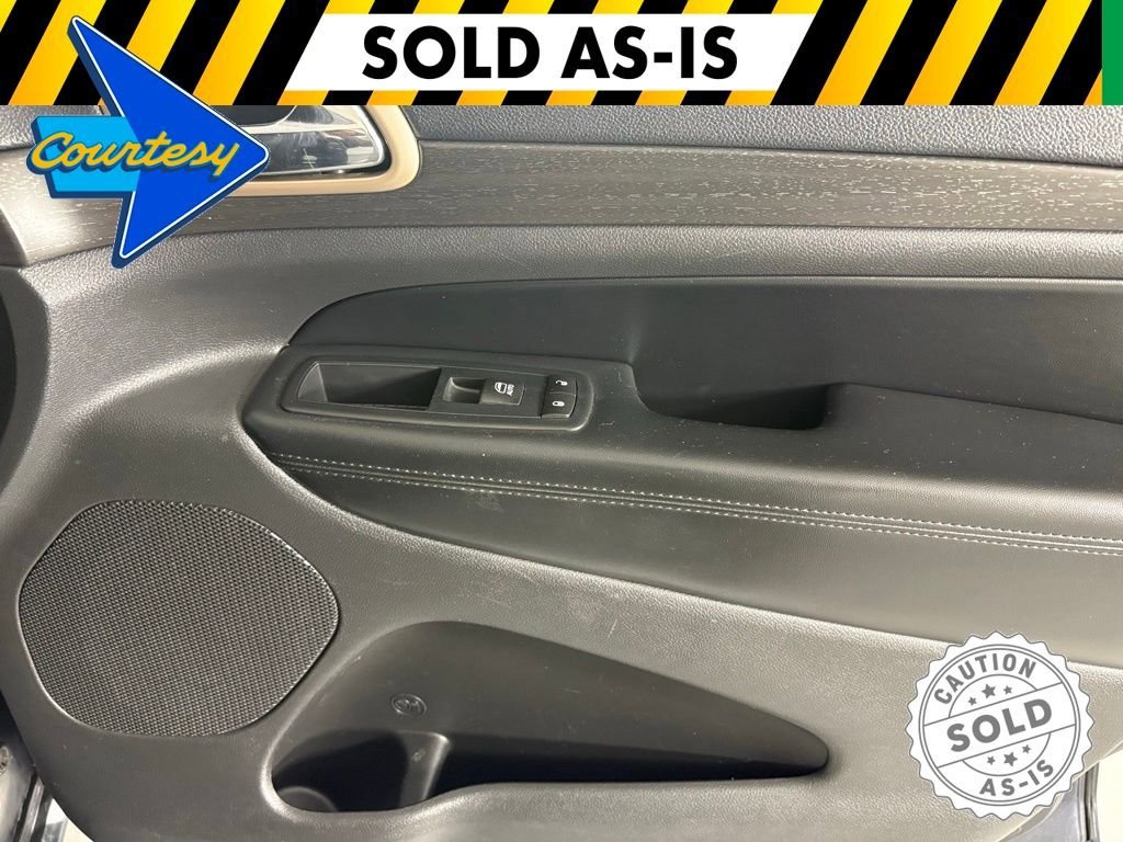 Used 2016 Jeep Grand Cherokee Laredo w/ Quick Order Package 23E RWD image 12