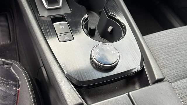 Used 2023 Nissan Rogue SV AWD/4WD image 20