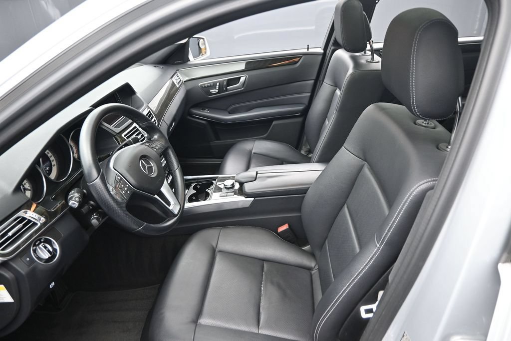 Used 2014 Mercedes-Benz E 250 BlueTEC Sedan image 13