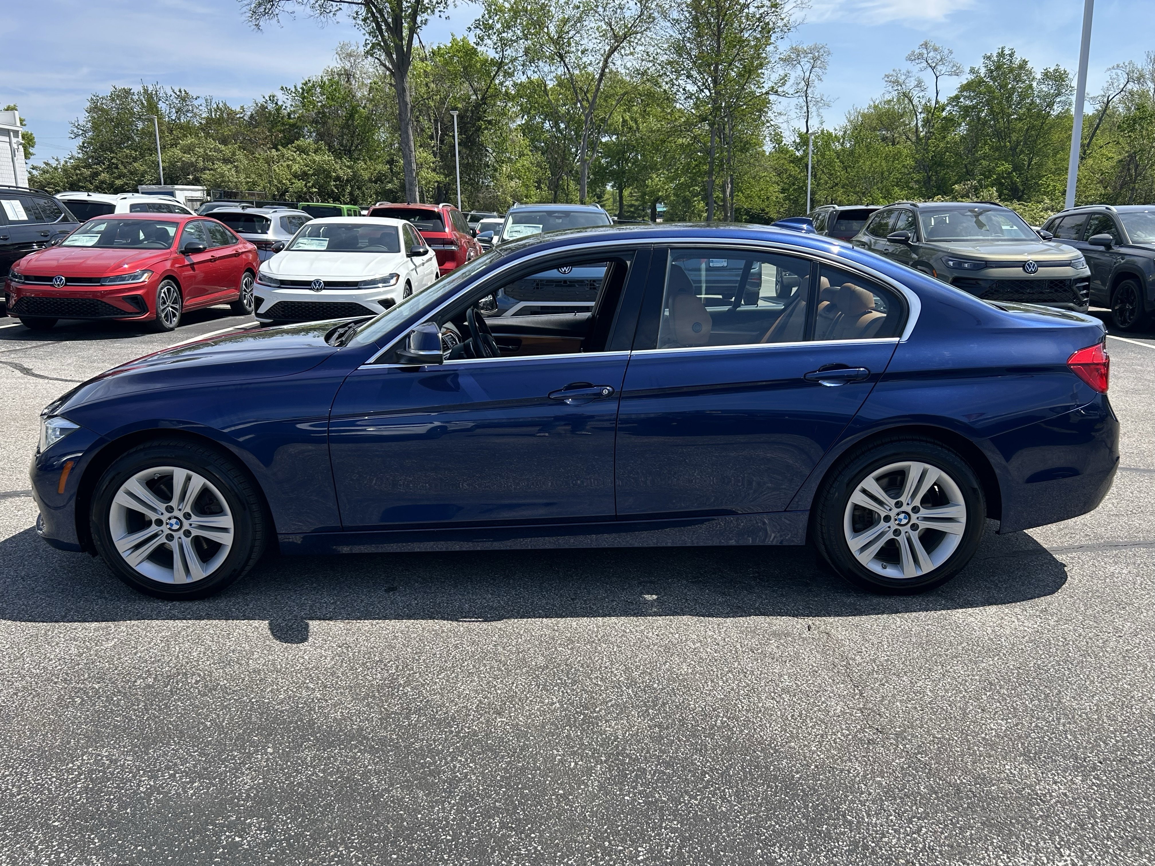 Used 2018 BMW 328d xDrive Sedan w/ Convenience Package image 8
