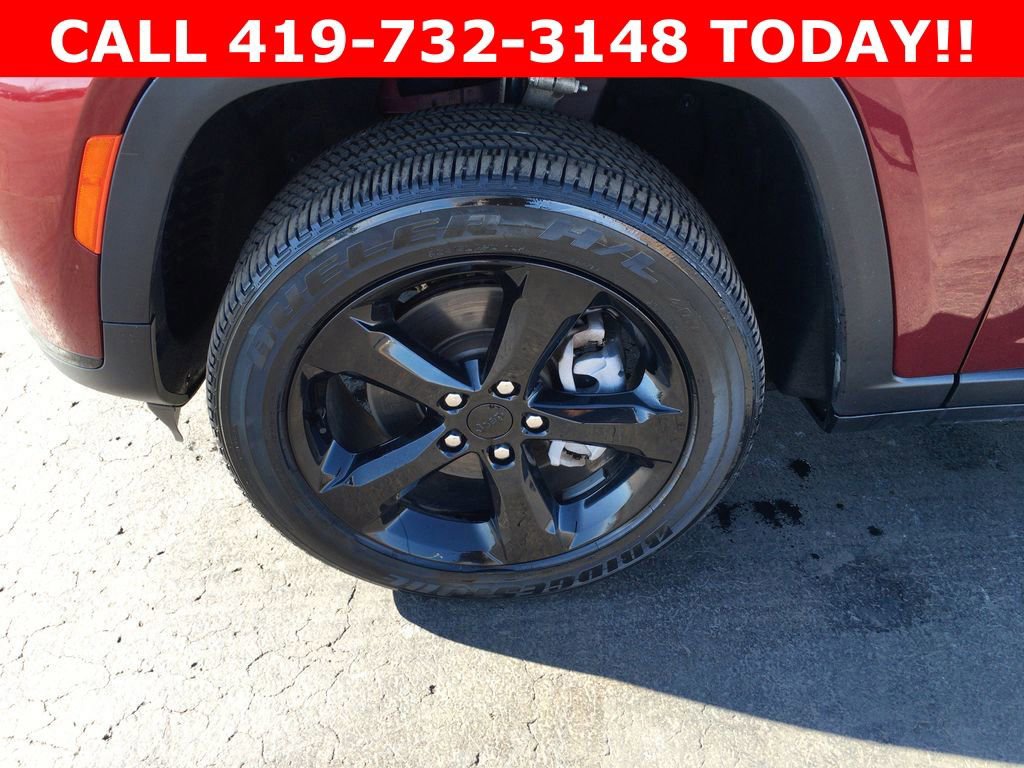 Used 2023 Jeep Grand Cherokee L Laredo AWD/4WD image 27