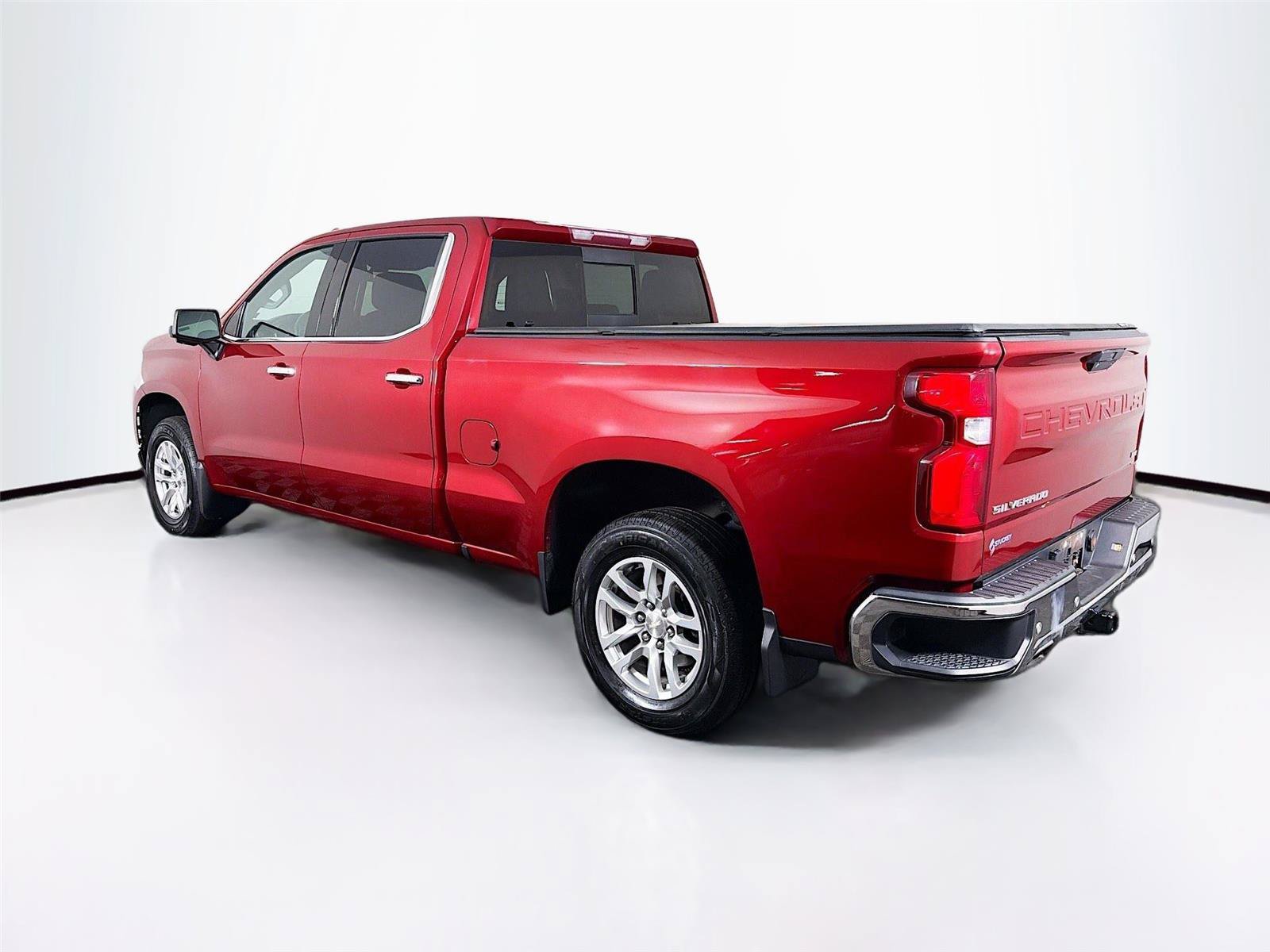 Used 2019 Chevrolet Silverado 1500 LTZ w/ LTZ Convenience Package AWD/4WD image 9