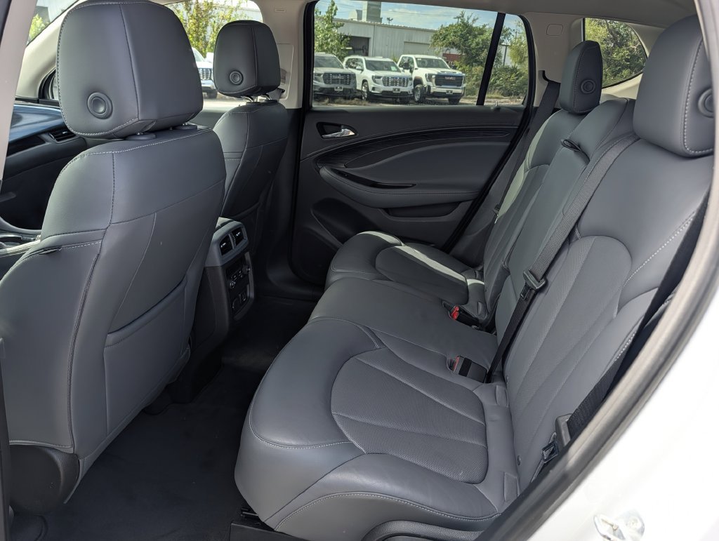 Used 2020 Buick Envision Essence FWD image 27