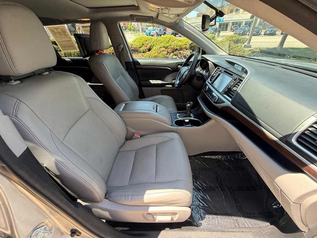 Used 2014 Toyota Highlander Limited FWD image 41