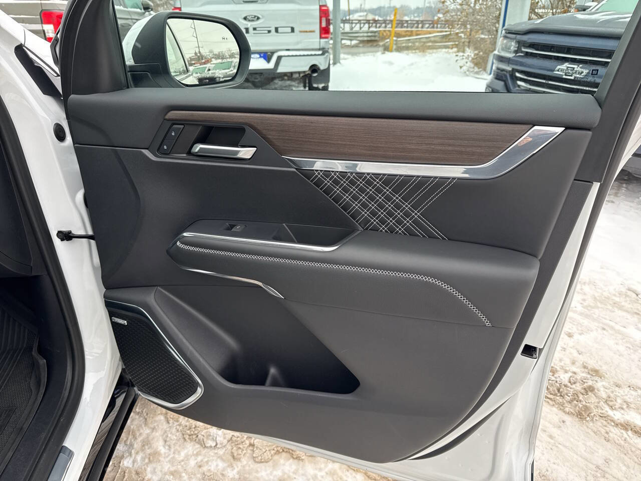 Used 2024 GMC Acadia Denali w/ LPO, Floor Liner Package image 10