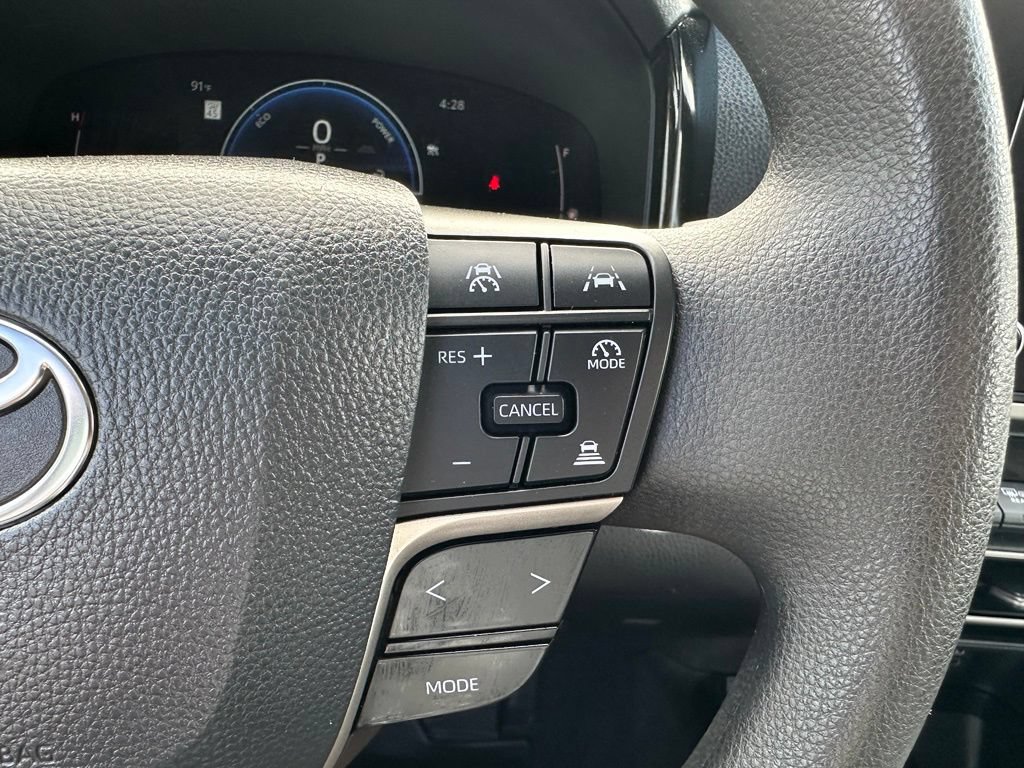 Used 2025 Toyota Camry LE w/ Convenience Package FWD image 15