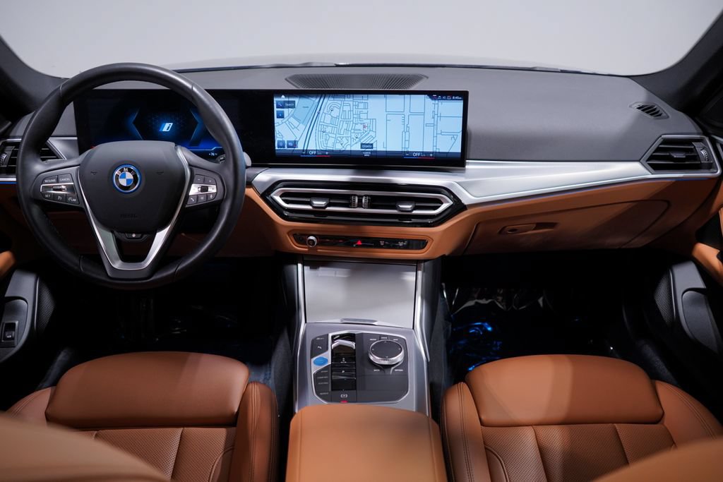 Used 2023 BMW i4 eDrive40 w/ Premium Package RWD image 13