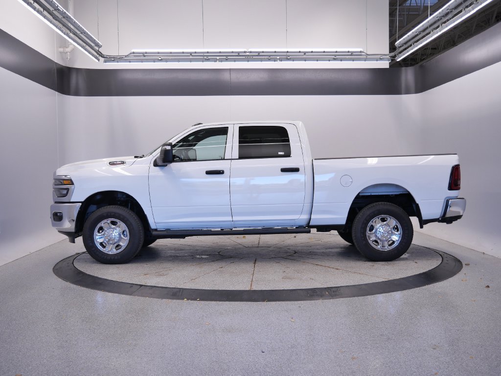 Used 2026 RAM 2500 Tradesman AWD/4WD image 2