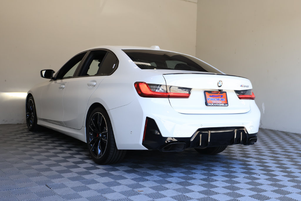 Used 2023 BMW M340i RWD image 13