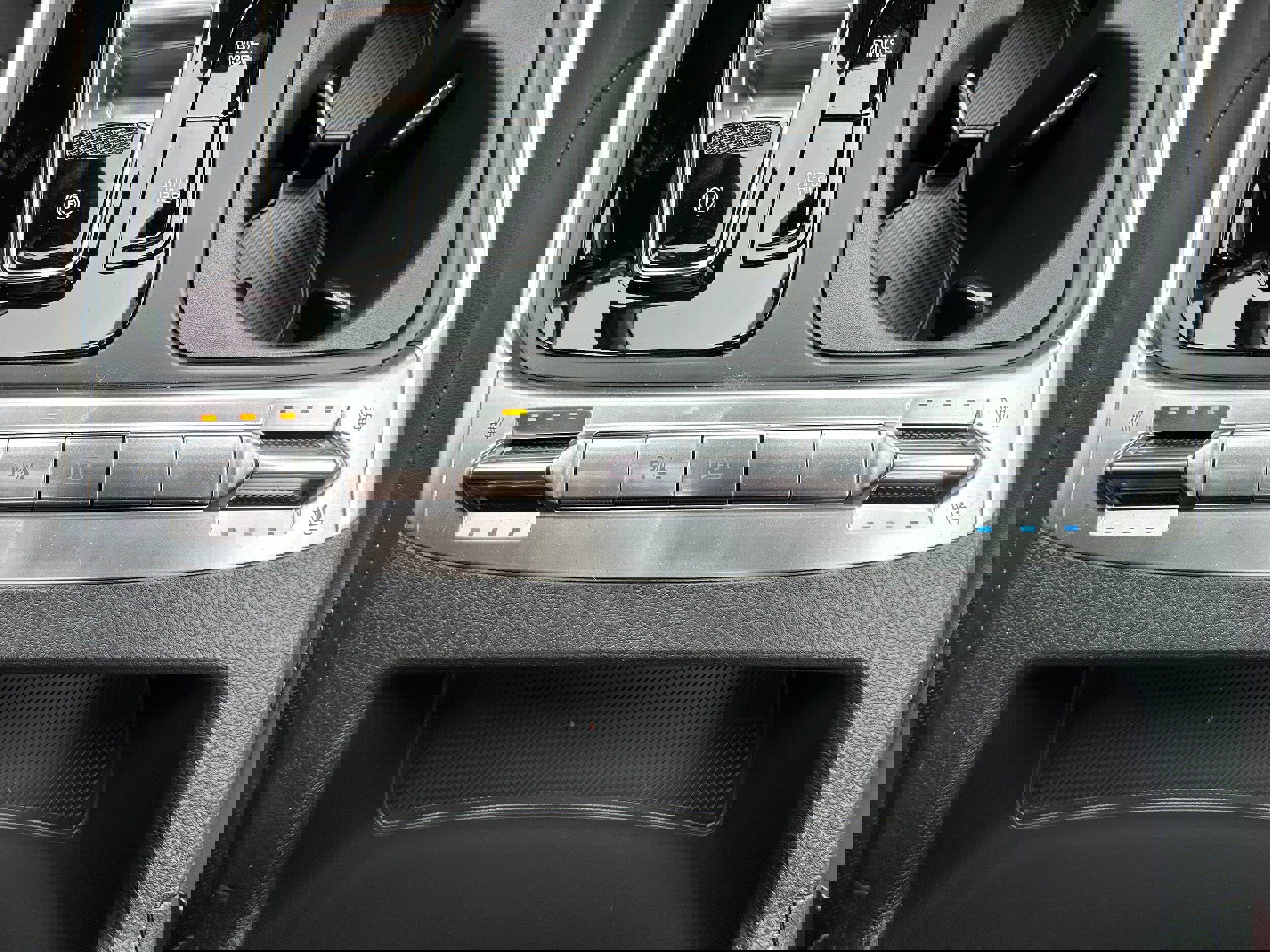 New 2026 Kia Carnival SX image 34