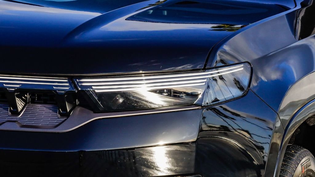 New 2026 Jeep Grand Wagoneer L Summit image 5