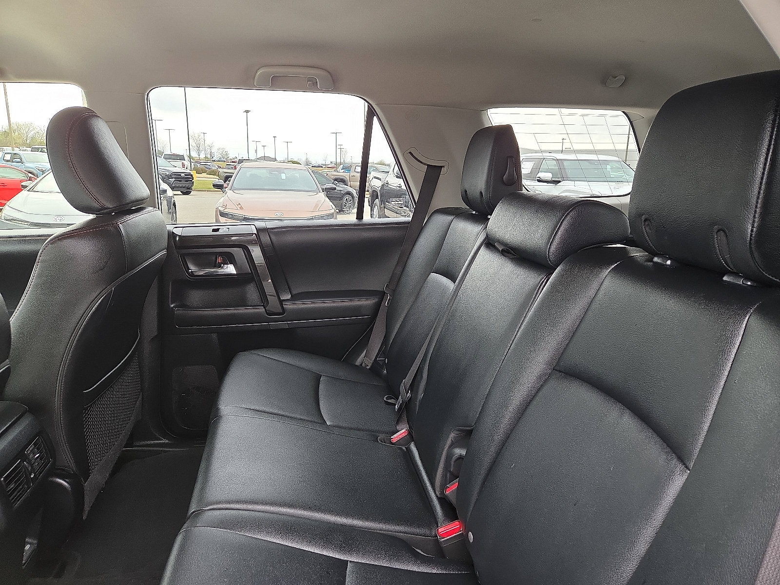 Used 2024 Toyota 4Runner TRD Off-Road Premium image 10