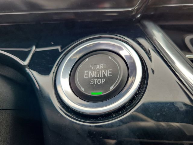 Used 2025 Chevrolet Trax RS FWD image 29