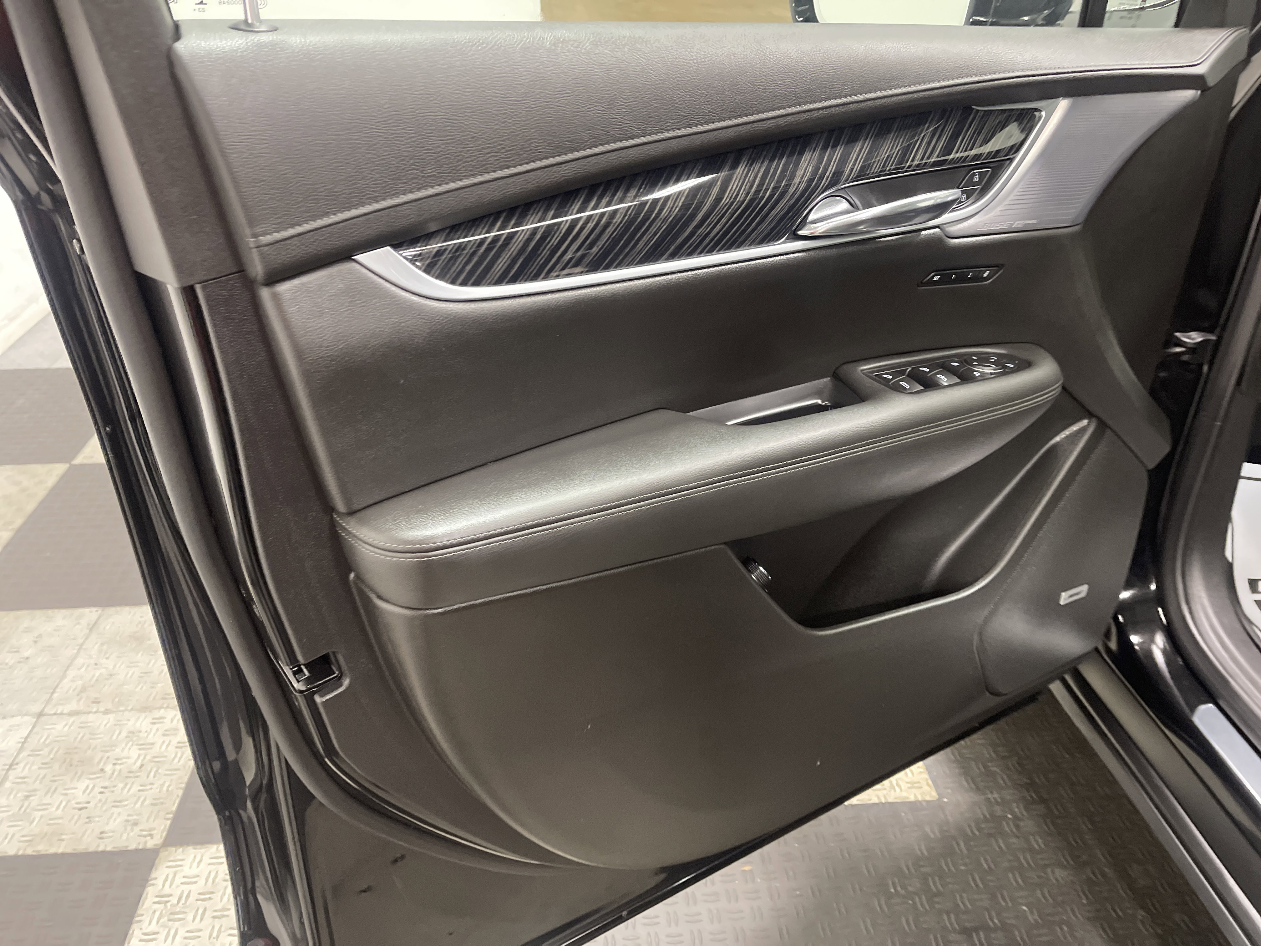 Used 2024 Cadillac XT6 Premium Luxury w/ LPO, Floor Liner Package image 10