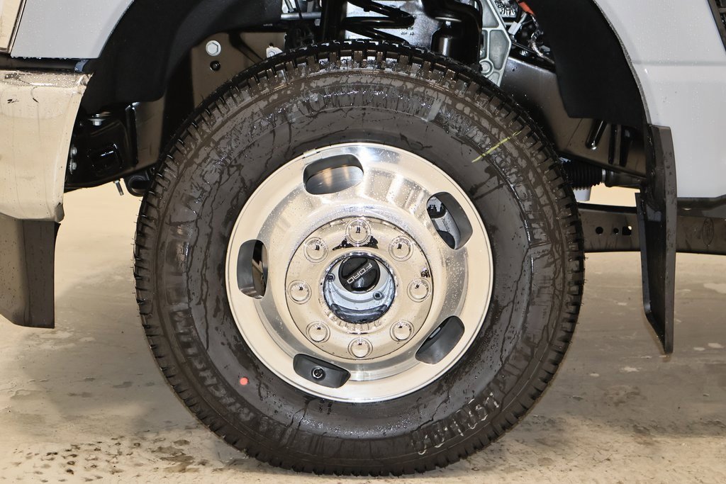 New 2025 Ford F350 Lariat w/ Lariat Ultimate Package image 36