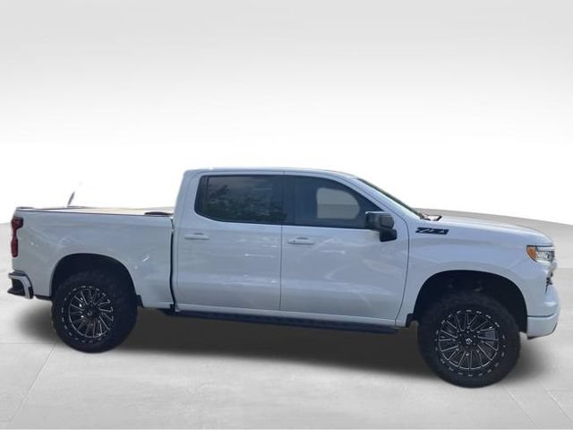 Used 2024 Chevrolet Silverado 1500 RST w/ Convenience Package II AWD/4WD image 4