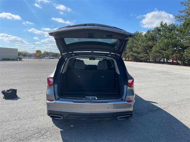 Used 2024 Acura MDX SH-AWD w/ Advance Package image 16