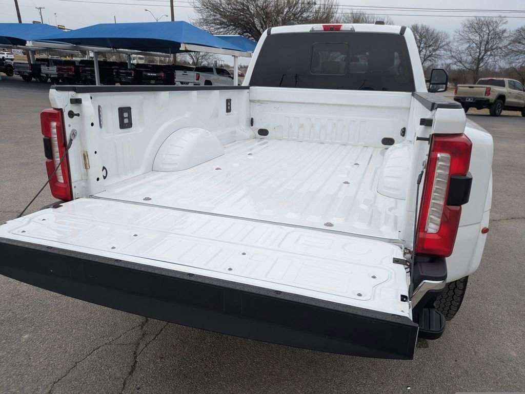Used 2024 Ford F350 Lariat w/ FX4 Off-Road Package image 30