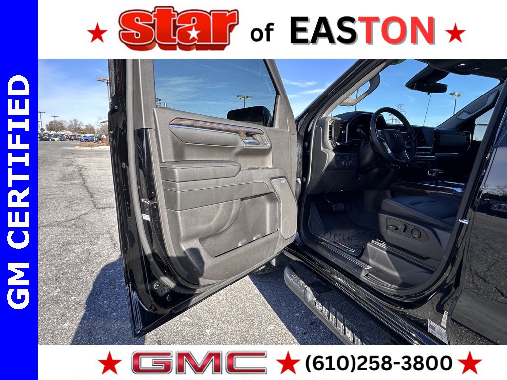 Used 2023 Chevrolet Silverado 1500 LT Trail Boss w/ LT Trail Boss Premium Package image 16