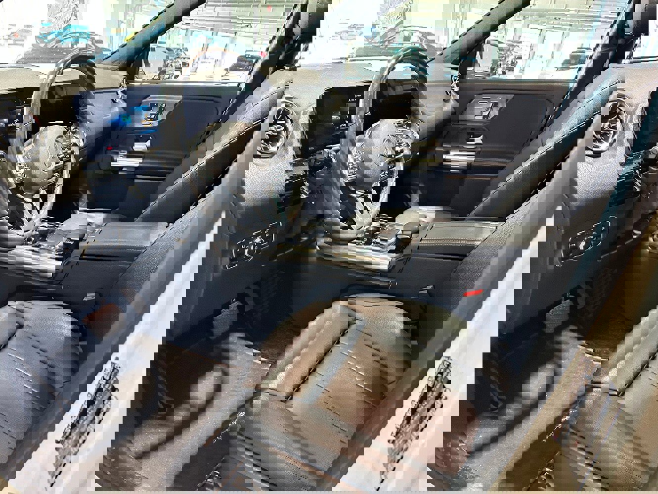 Used 2021 Mercedes-Benz GLA 250 4MATIC image 5