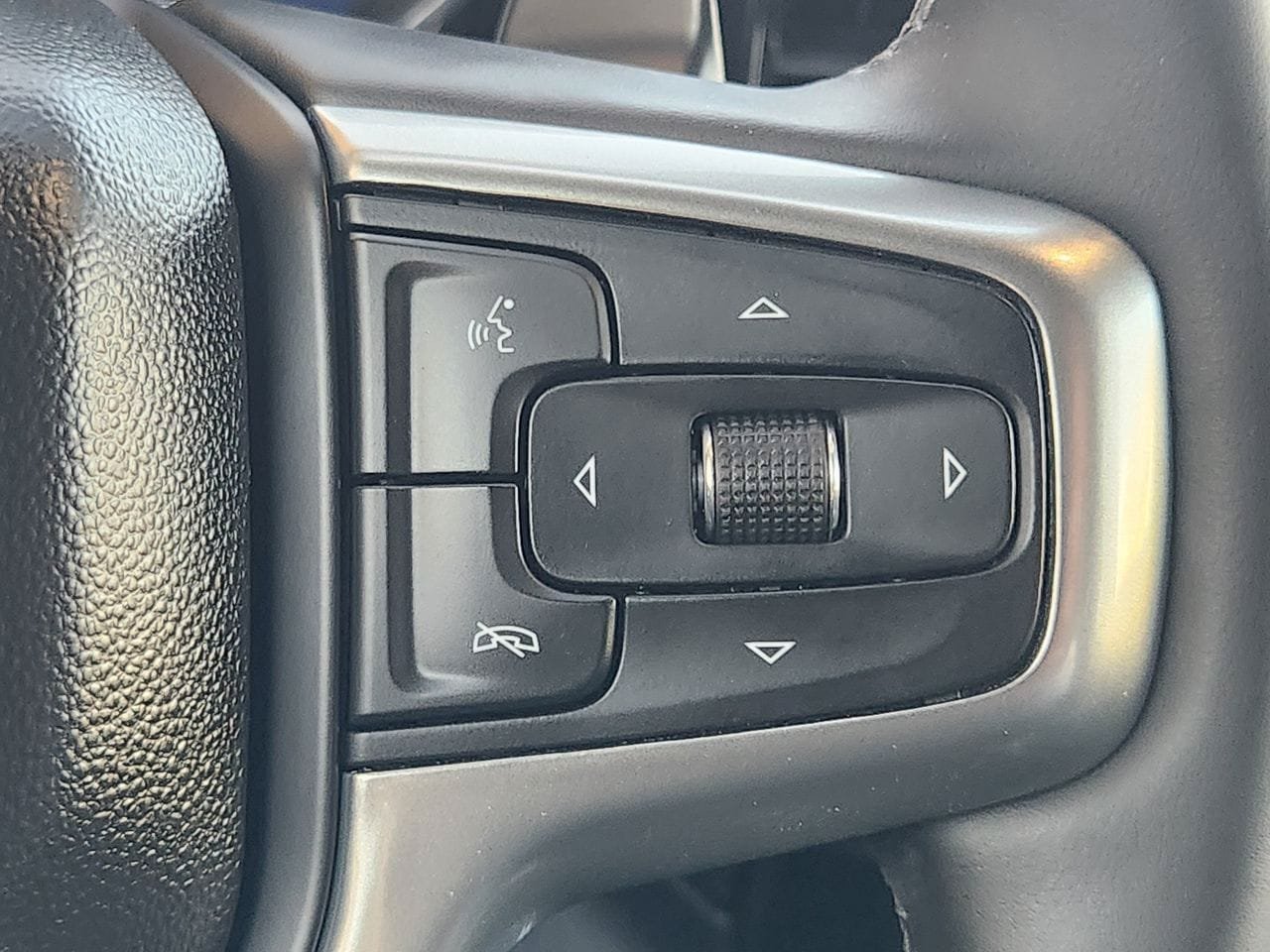 Used 2023 Chevrolet Silverado 1500 RST AWD/4WD image 27