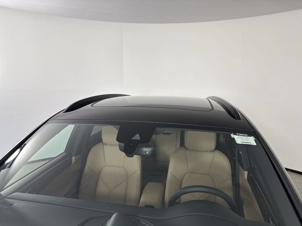 New 2026 Porsche Macan AWD/4WD image 17
