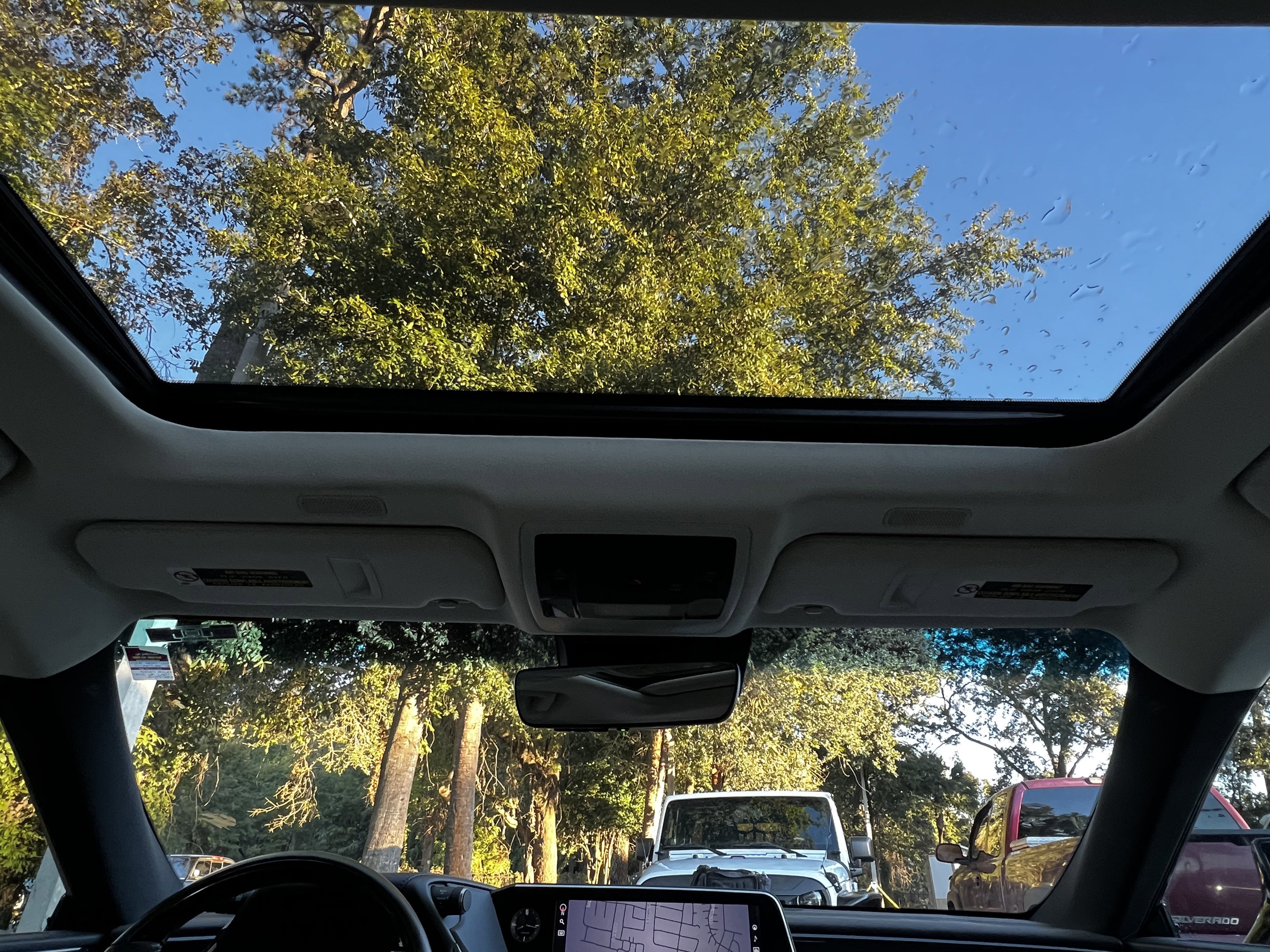 Used 2021 Lexus ES 300h Ultra Luxury w/ Accessory Package 2 image 37