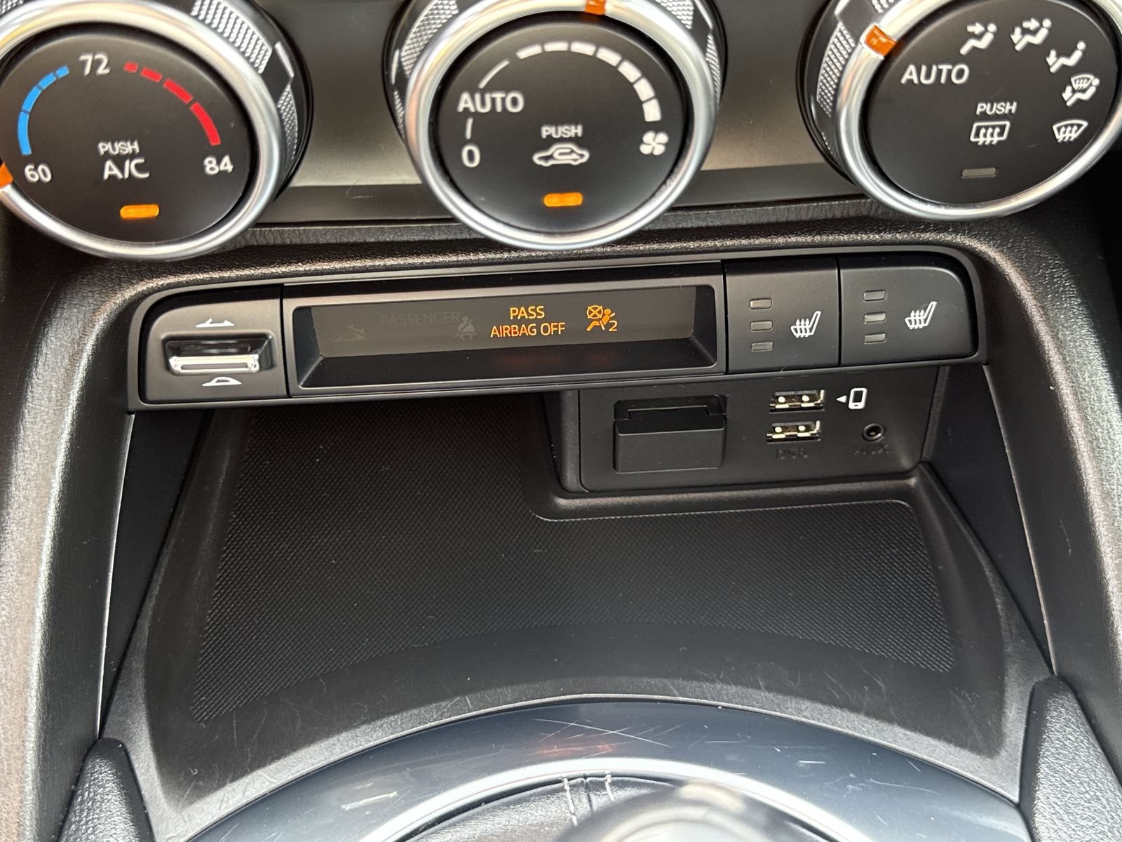 Used 2021 MAZDA MX-5 Miata RF Grand Touring RWD image 27