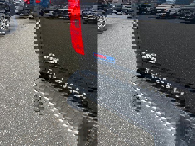 Used 2018 Chevrolet Silverado 1500 LT w/ All Star Edition image 32