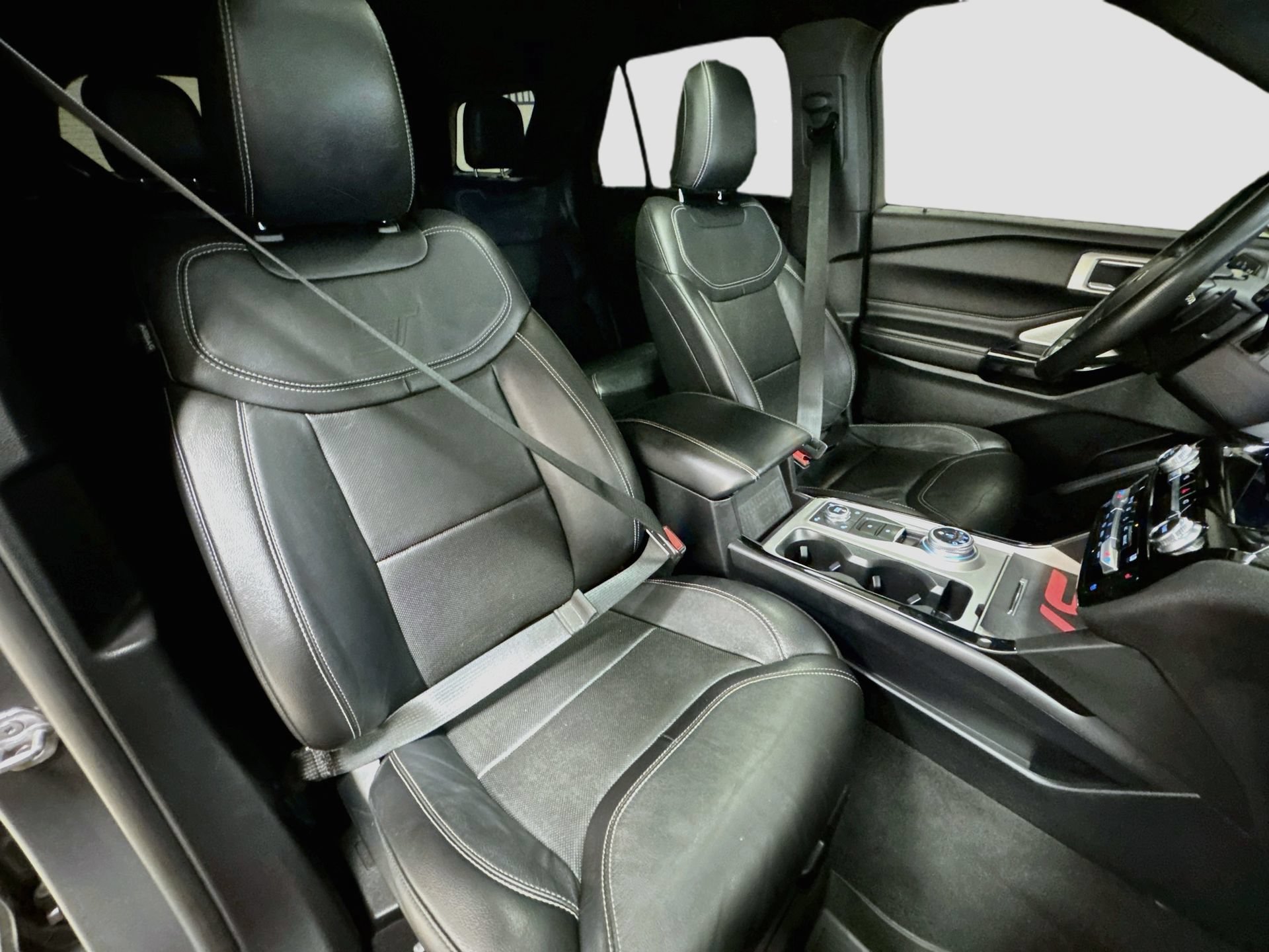 Used 2021 Ford Explorer ST w/ Equipment Group 401A AWD/4WD image 31