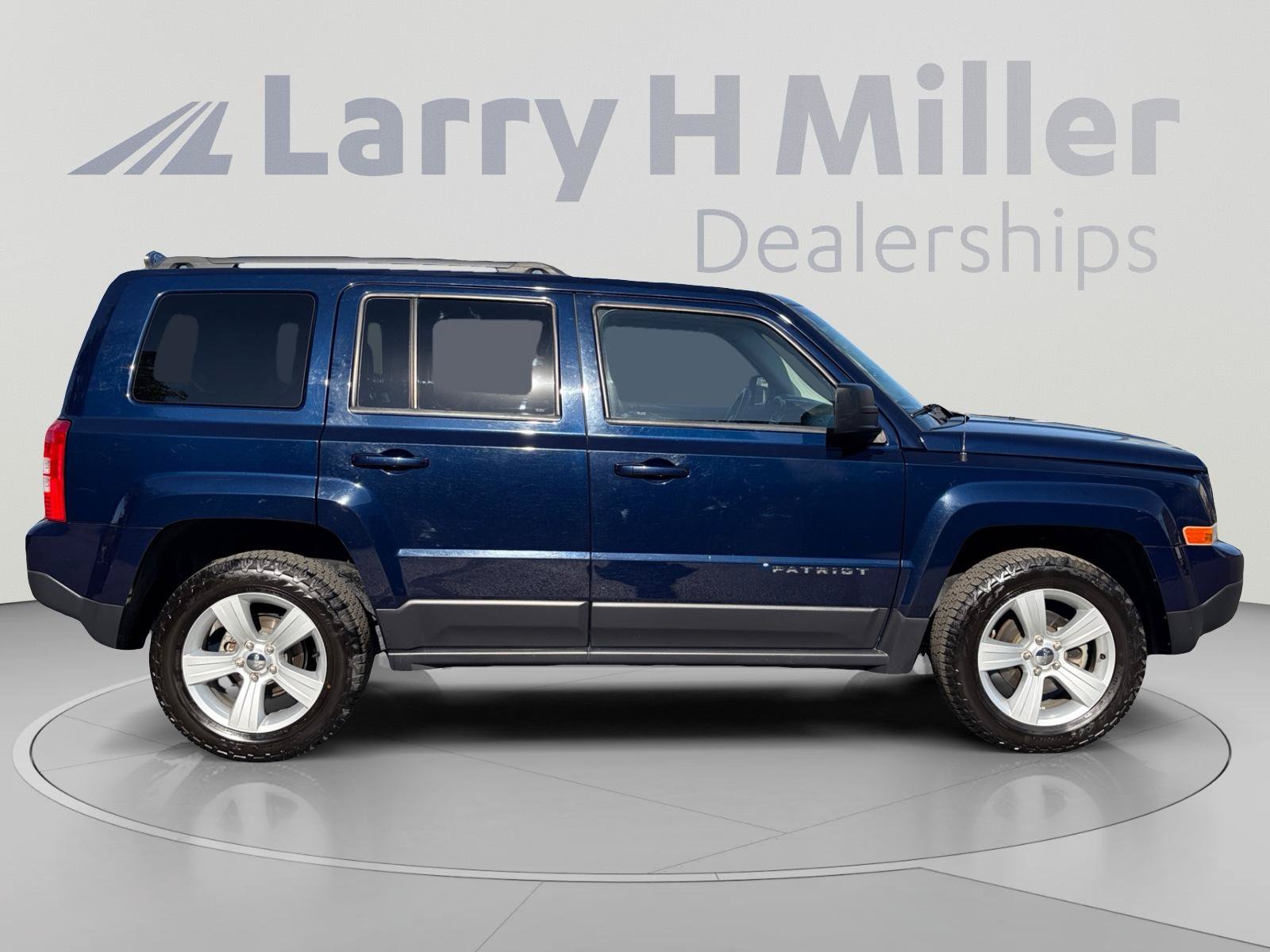 Used 2014 Jeep Patriot Sport w/ Power Value Group AWD/4WD image 6