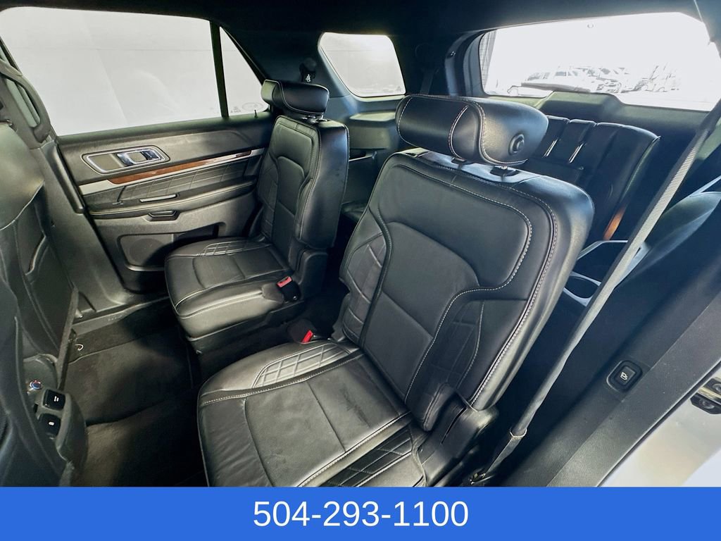 Used 2018 Ford Explorer Platinum image 25