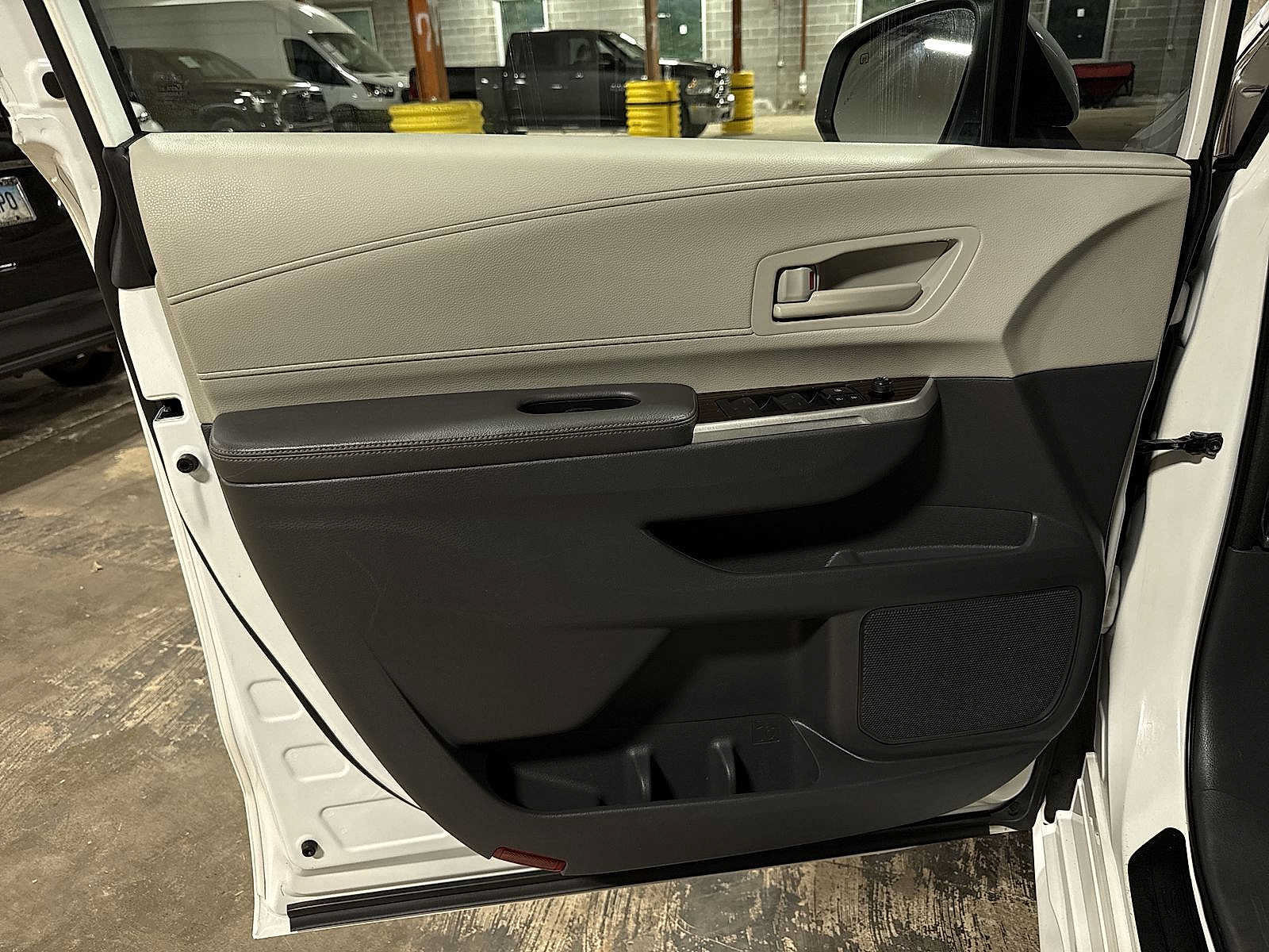 Certified 2021 Toyota Sienna LE AWD/4WD image 31