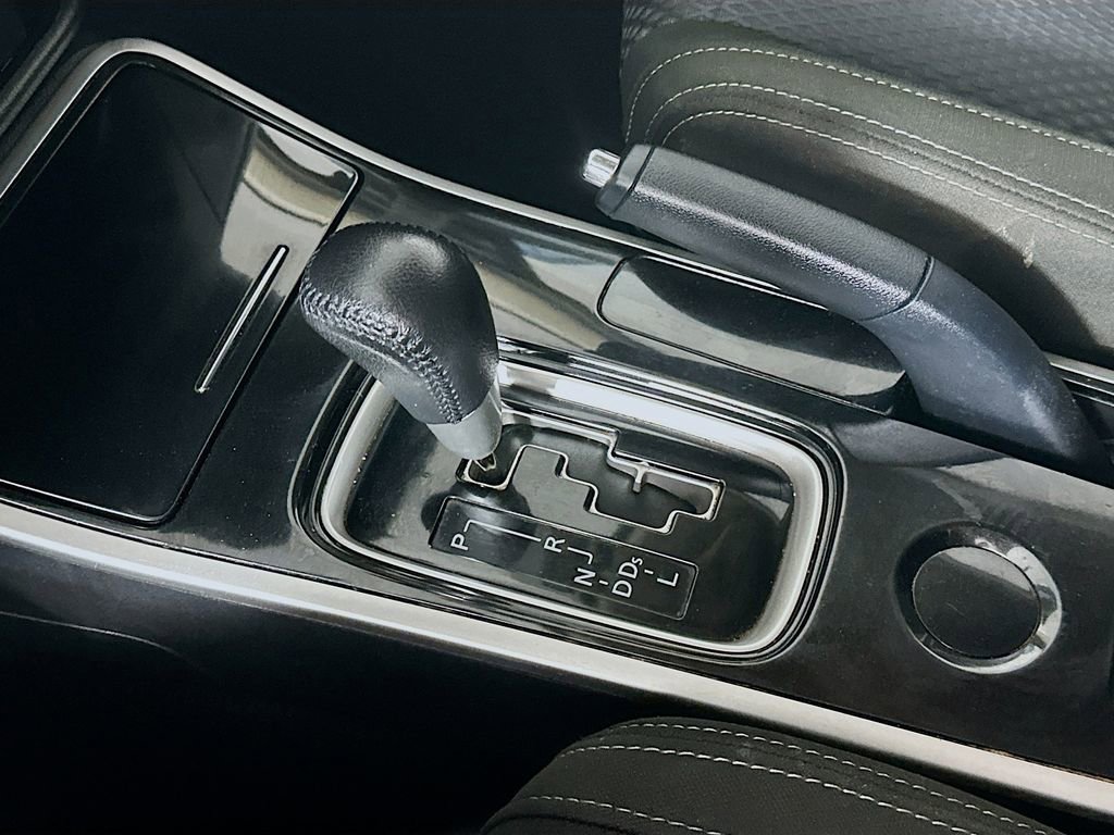 Used 2017 Mitsubishi Outlander ES image 16