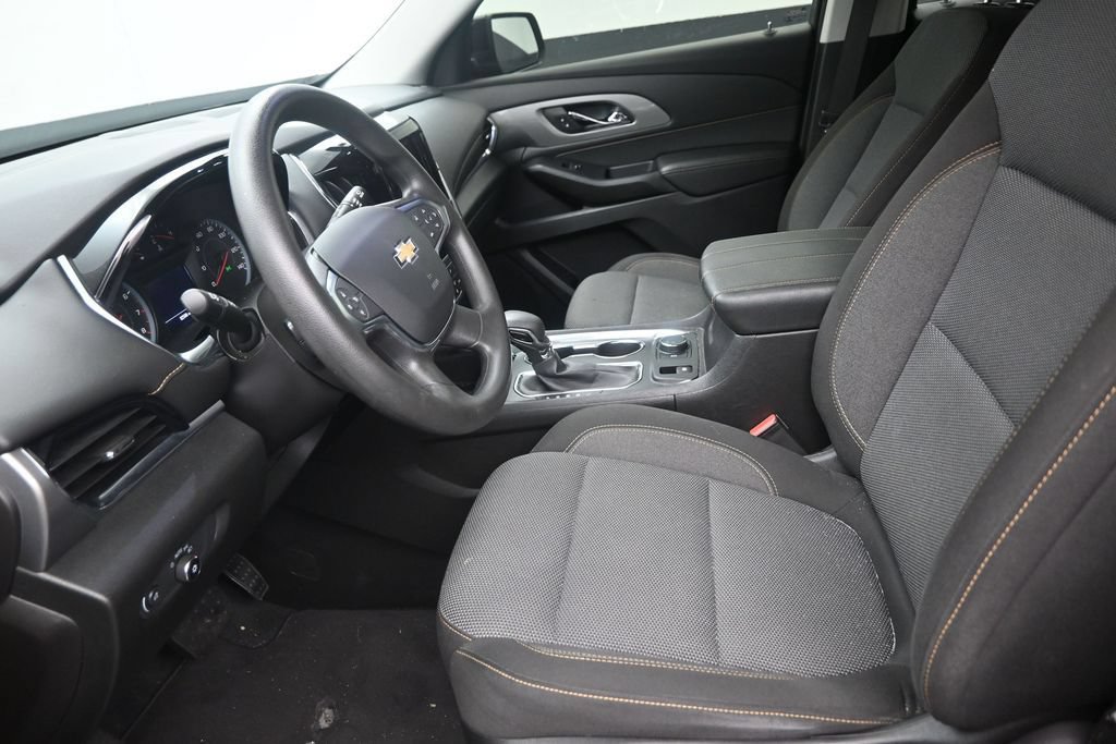 Used 2021 Chevrolet Traverse LS FWD image 12