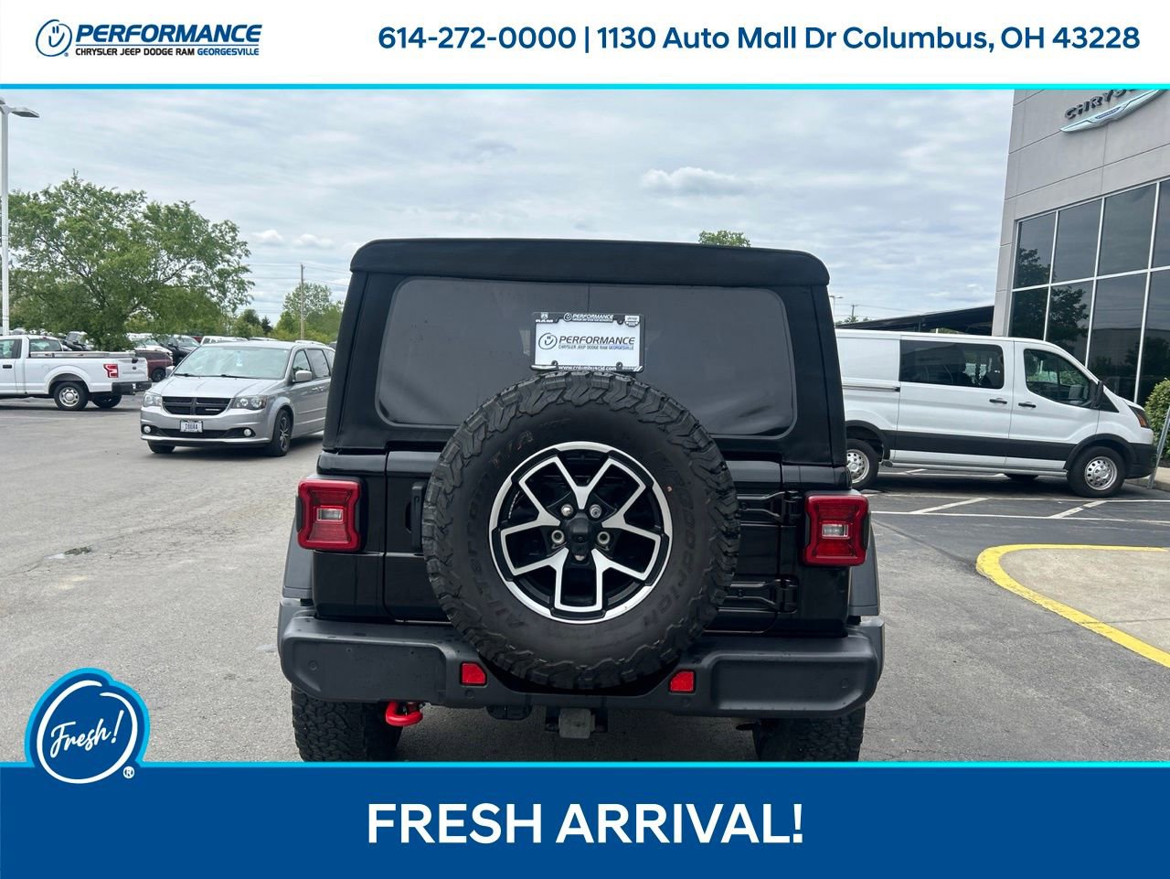 Used 2024 Jeep Wrangler Unlimited Rubicon w/ Technology Group AWD/4WD image 3