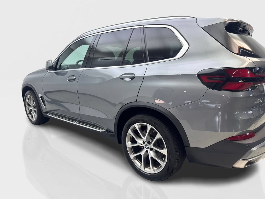 Used 2024 BMW X5 sDrive40i w/ Premium Package RWD image 14