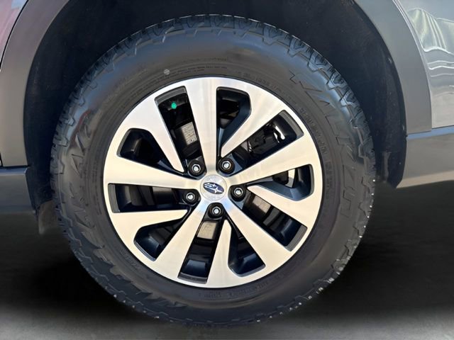 Used 2021 Subaru Outback Premium image 9