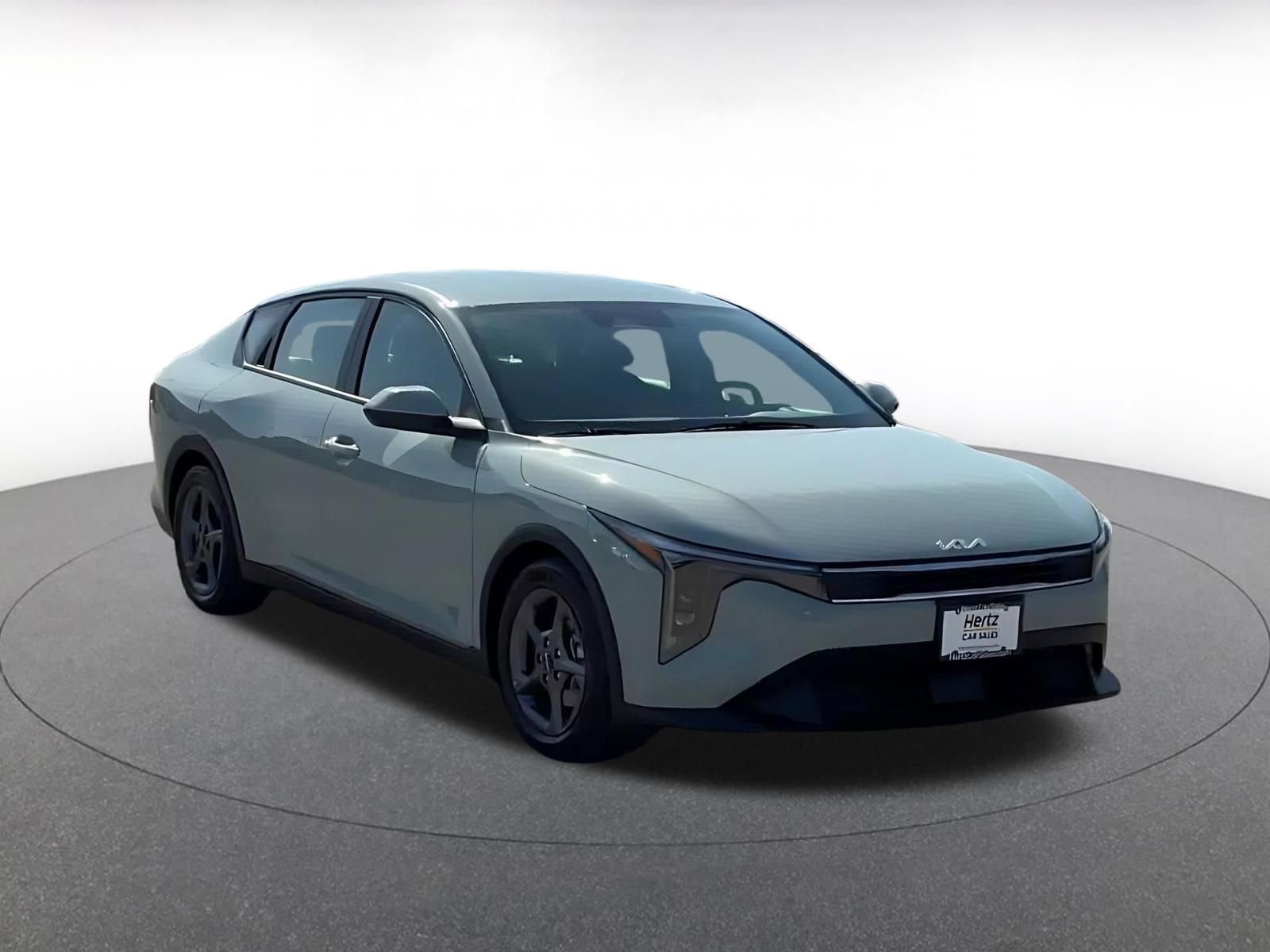 Used 2025 Kia K4 LXS FWD image 2
