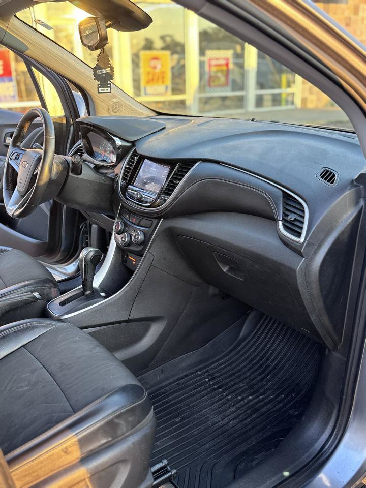 Used 2020 Chevrolet Trax LT AWD/4WD image 7