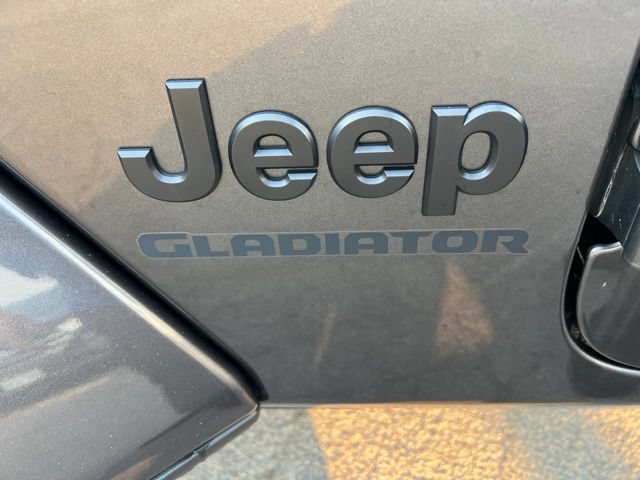 Used 2022 Jeep Gladiator Sport AWD/4WD image 7