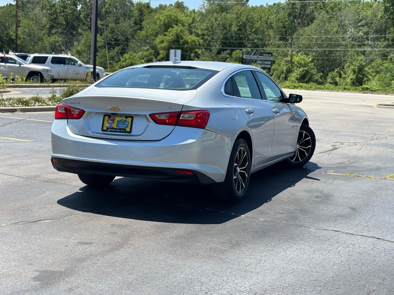 Used 2017 Chevrolet Malibu LT FWD image 8