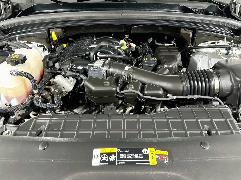 Certified 2023 Jeep Grand Cherokee Laredo AWD/4WD image 19