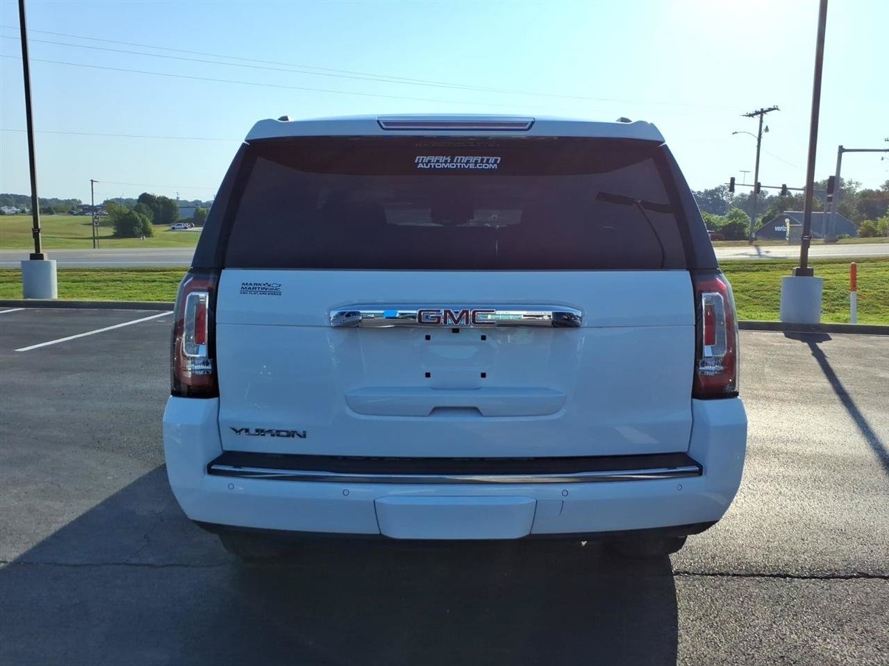 Used 2019 GMC Yukon Denali w/ Denali Ultimate Package AWD/4WD image 4