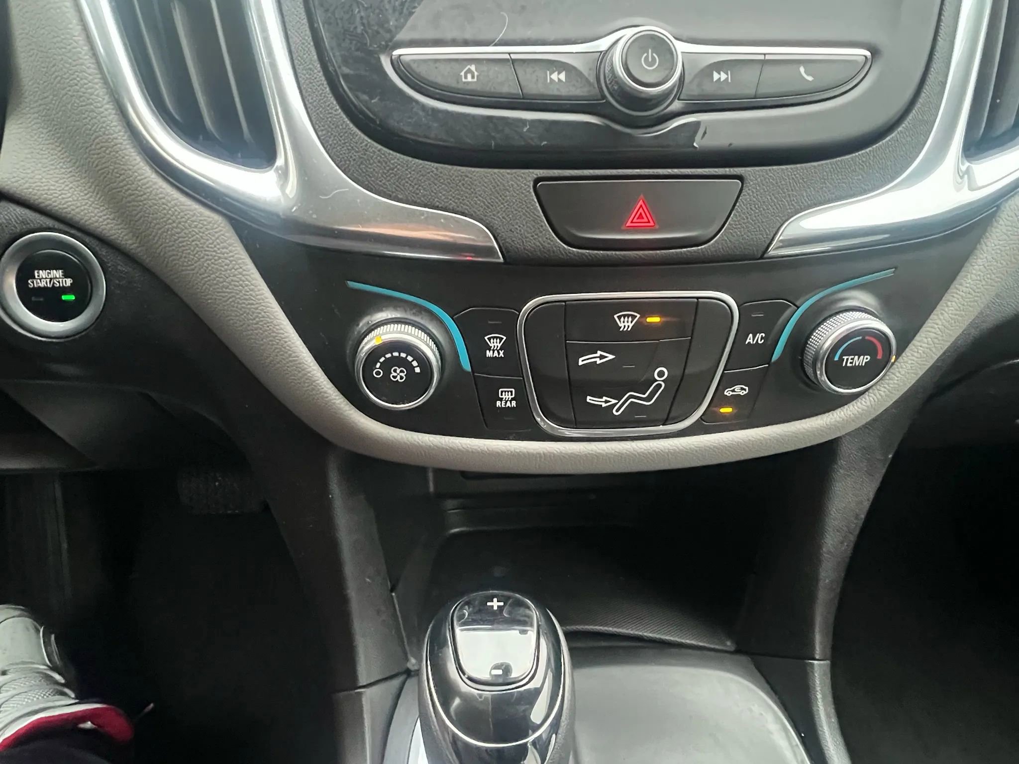 Used 2020 Chevrolet Equinox LS image 19