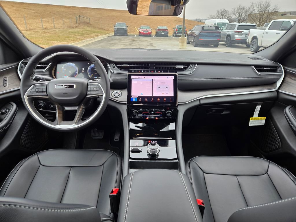 New 2025 Jeep Grand Cherokee Limited image 14